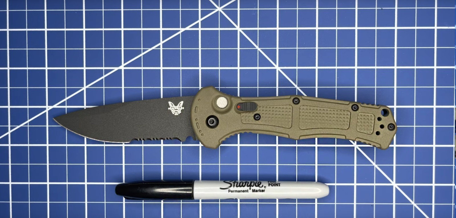 Обзор BENCHMADE CLAYMORE. Автоматический складной нож с претензией на  профессионализм